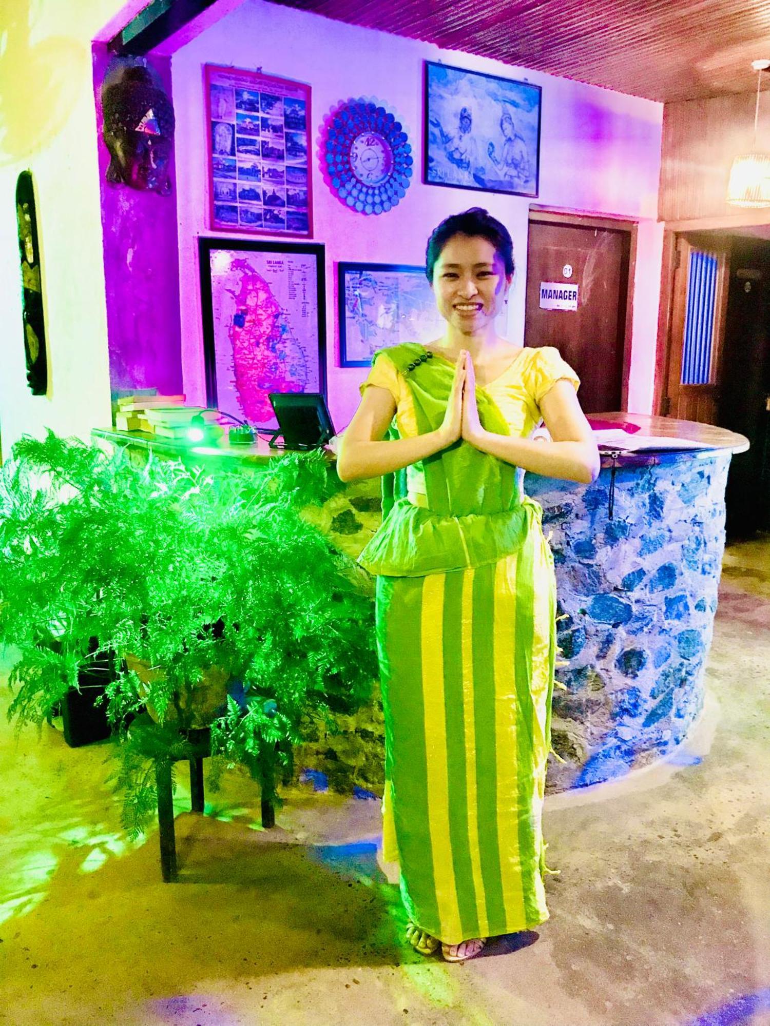 波隆纳鲁沃 曼内尔旅馆酒店 外观 照片