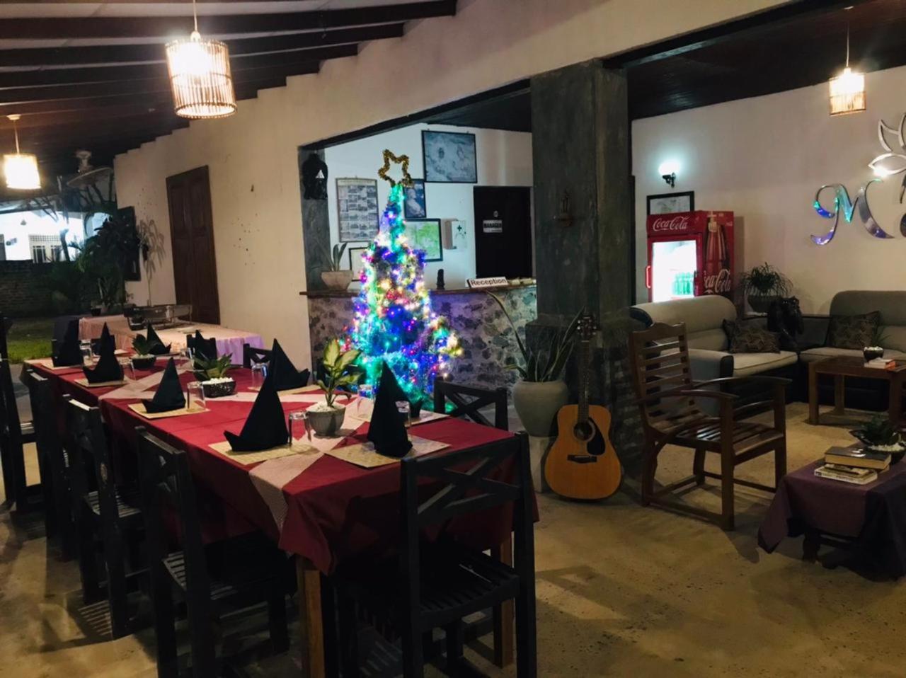 波隆纳鲁沃 曼内尔旅馆酒店 外观 照片